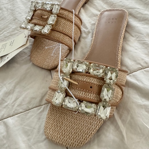 Women's Beige Slide Sandals - Picture 4 of 6
